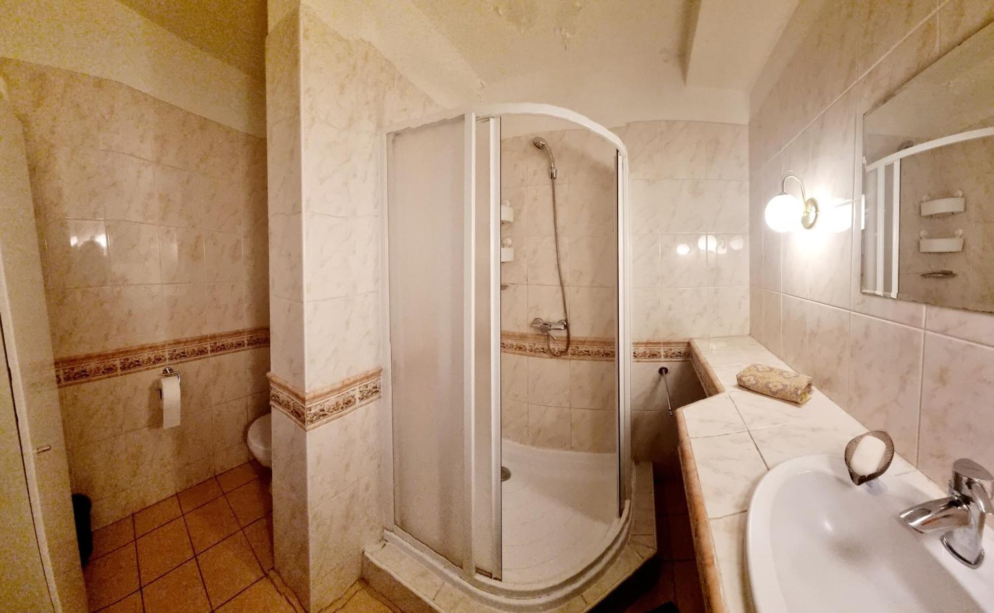 Big 4 Room Huge Apartment Pressburg Exterior foto