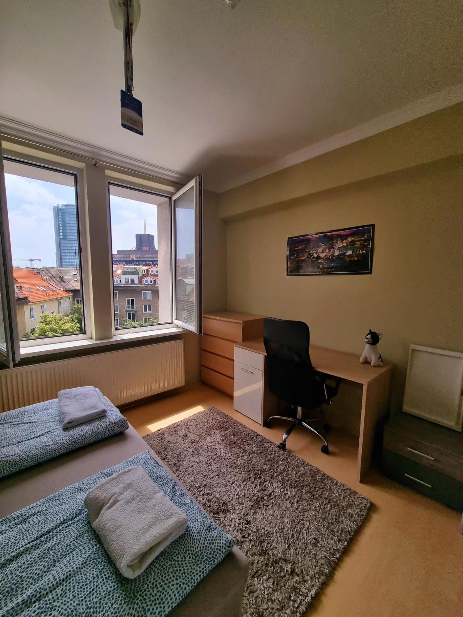 Big 4 Room Huge Apartment Pressburg Exterior foto